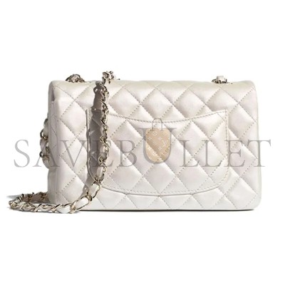 CHANEL CALFSKIN CHAIN FLAP BAG A69900 B05462 10601 (20*12*6cm)