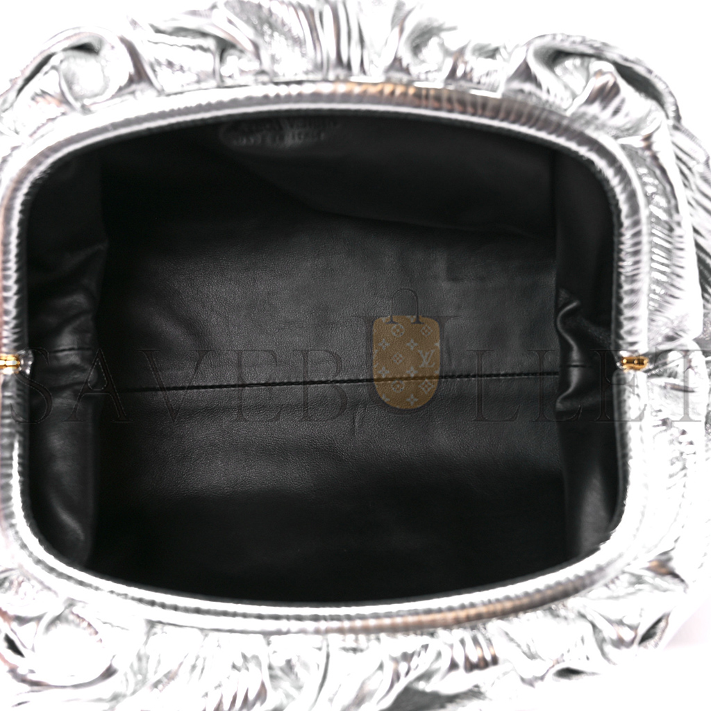 BOTTEGA VENETA METALLIC BARK CALFSKIN EMBOSSED THE POUCH OVERSIZED CLUTCH SILVER  (37*19*12cm)