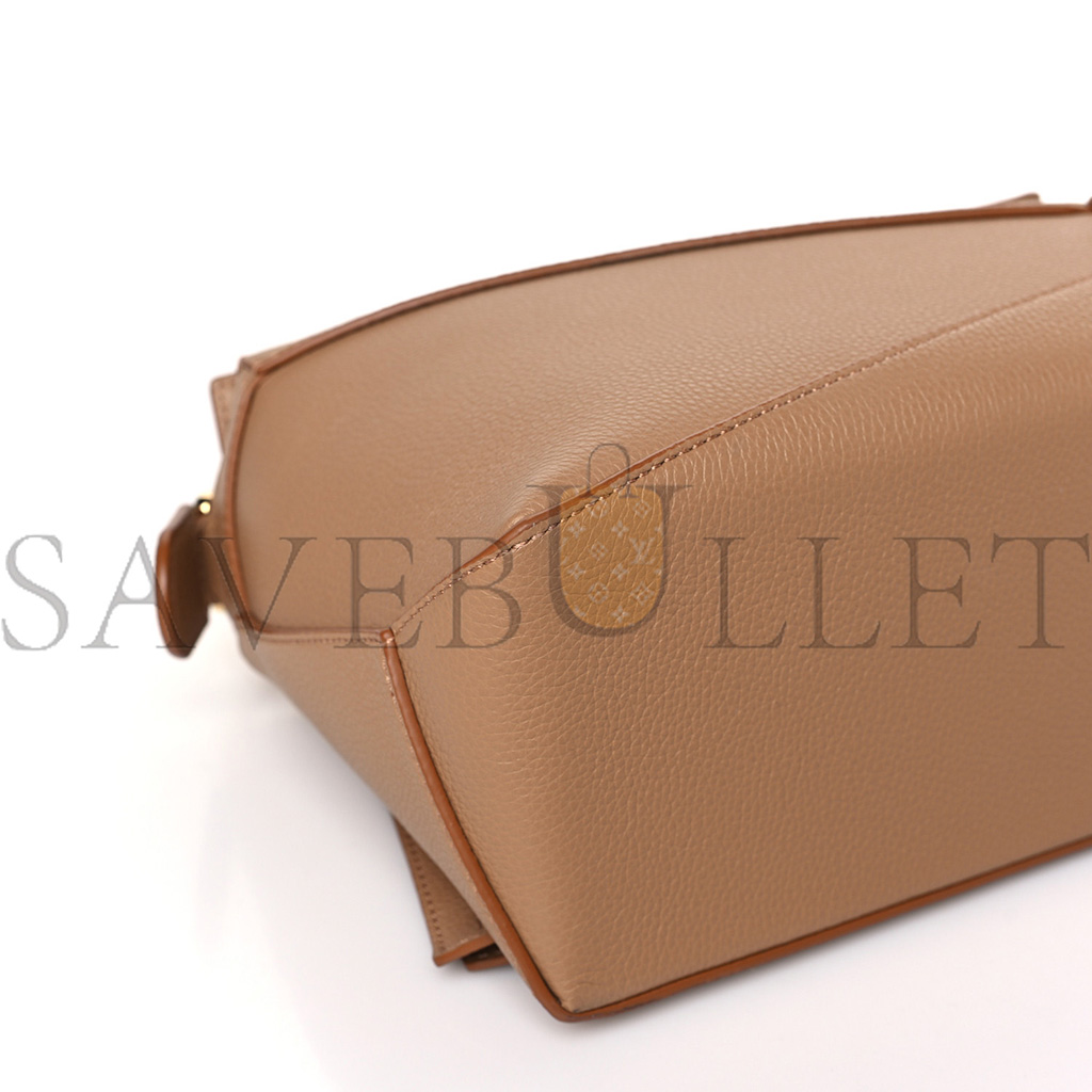 LOEWE GRAINED CALFSKIN SMALL PUZZLE EDGE BAG TOFFEE (24*16.5*10.5cm)